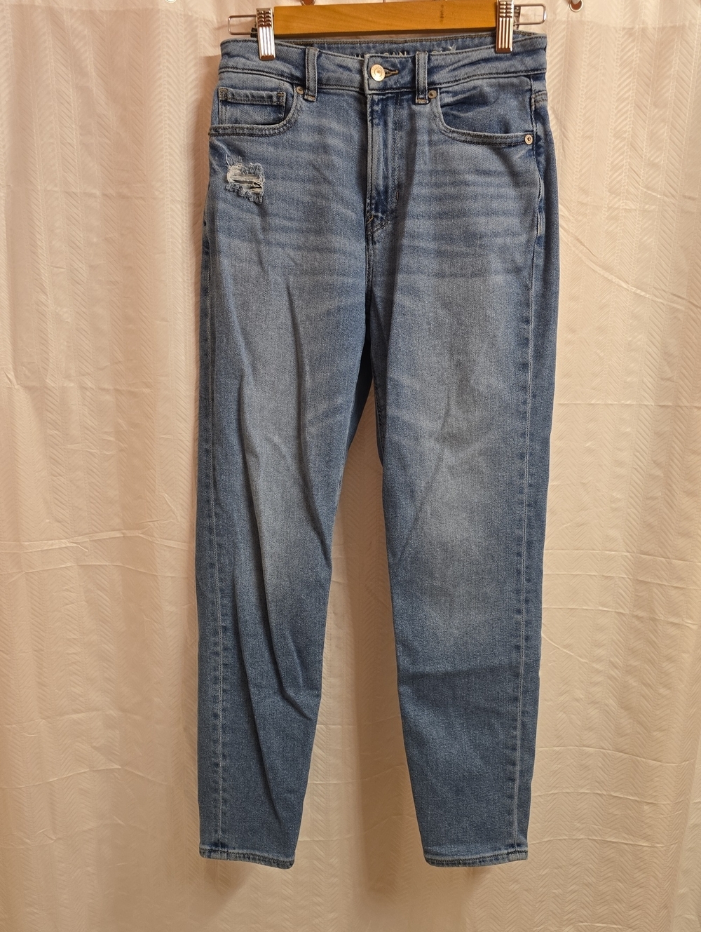 American Eagle Outfitters Light Blue High-Rise Stretch Jeans